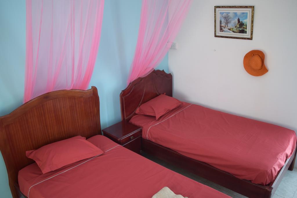 Mauri Holidays 'Budgeted Apartment' La Gaulette Kamer foto
