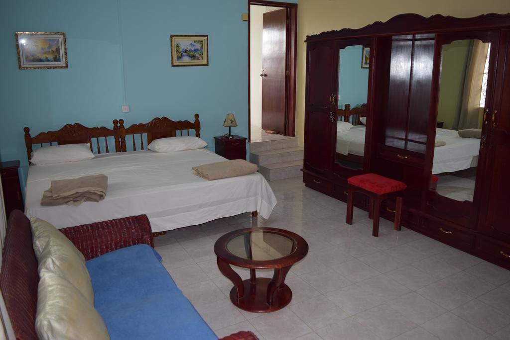 Mauri Holidays 'Budgeted Apartment' La Gaulette Kamer foto